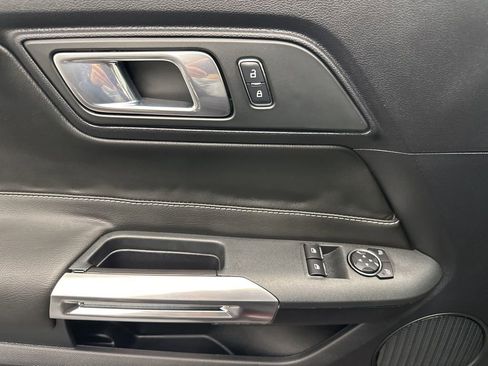Used 2018 Ford Mustang GT image 19