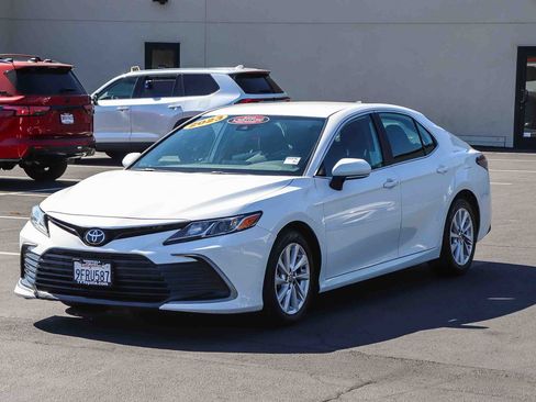 Certified 2023 Toyota Camry LE w/ Convenience Package FWD image 3