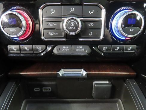 Used 2024 GMC Yukon XL Denali Ultimate image 64