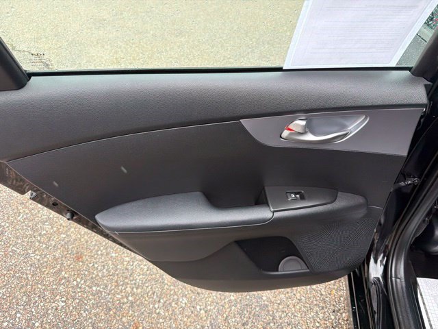 Used 2022 Kia Forte LXS FWD image 14