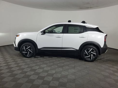 New 2026 Nissan Kicks SV w/ Cold Weather Package image 7