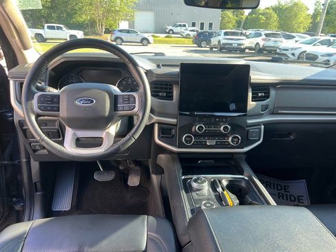 Used 2022 Ford Expedition Max XLT AWD/4WD image 8