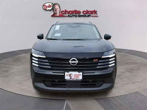 New 2026 Nissan Kicks SR image 9