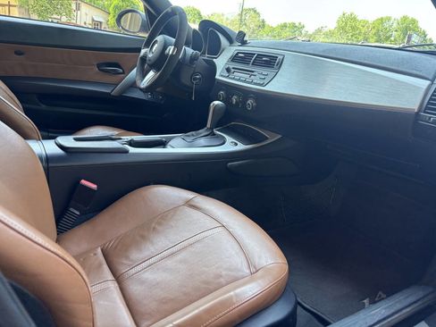 Used 2008 BMW Z4 3.0si image 16