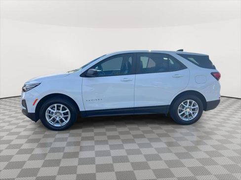 Used 2023 Chevrolet Equinox LS image 7