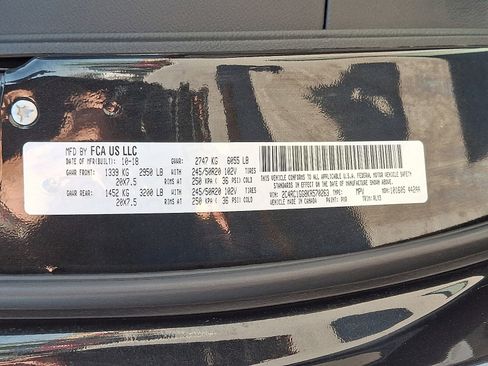 Used 2019 Chrysler Pacifica Limited FWD image 26