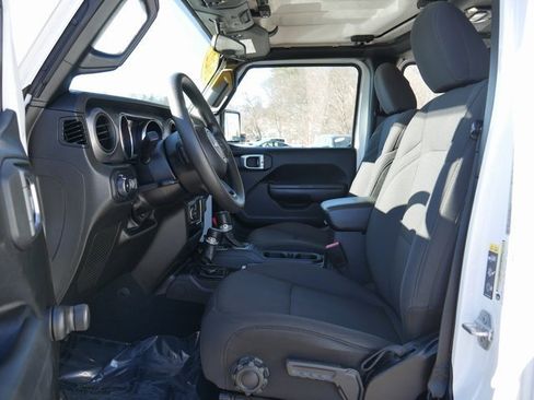 Used 2022 Jeep Wrangler Unlimited Sport image 13