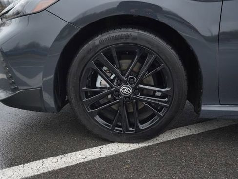 Used 2025 Toyota Camry SE image 10