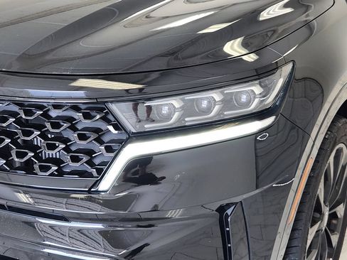 Used 2023 Kia Sorento SX FWD image 9