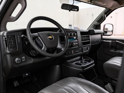 Used 2021 Chevrolet Express 2500 w/ Driver Convenience Package image 2