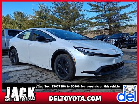 New 2026 Toyota Prius LE image 1