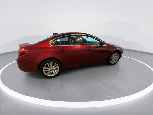 Used 2016 Buick Regal AWD image 9