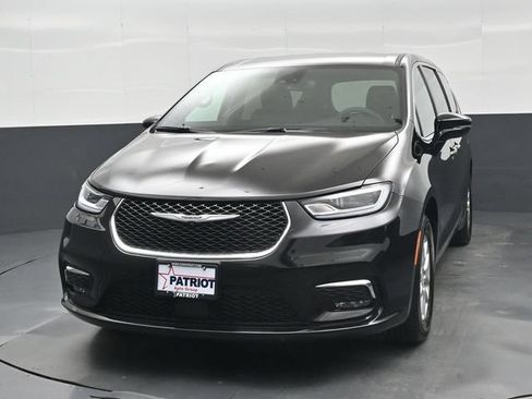 Used 2026 Chrysler Pacifica Select FWD image 33
