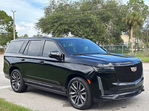 Used 2021 Cadillac Escalade Sport Platinum AWD/4WD image 4