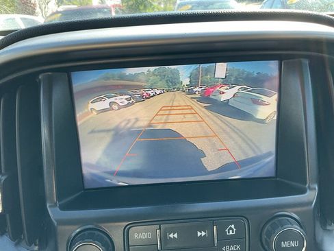 Used 2017 Chevrolet Colorado LT w/ LT Convenience Package AWD/4WD image 17