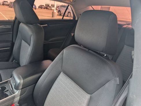 Used 2021 Chrysler 300 Touring w/ Sport Appearance Package RWD image 10
