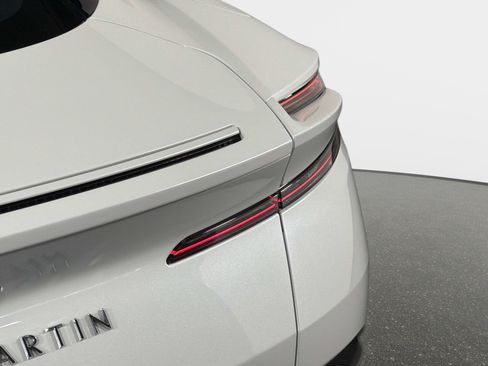 Used 2024 Aston Martin DB12 Coupe RWD image 10