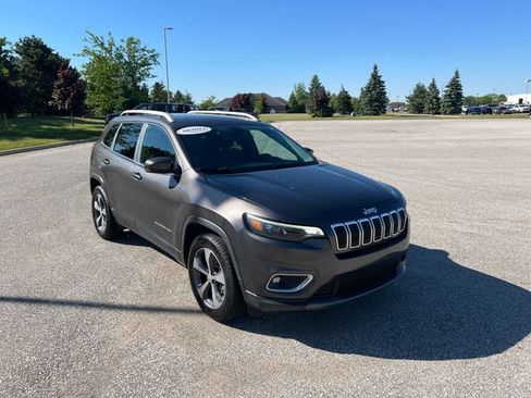 Used 2019 Jeep Cherokee Limited AWD/4WD image 3