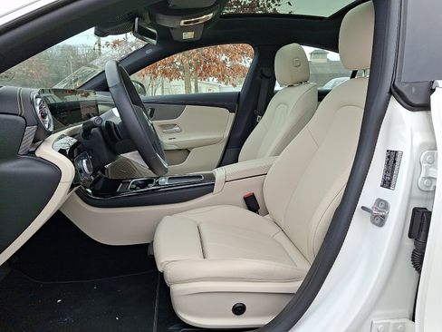 Used 2025 Mercedes-Benz CLA 250 4MATIC image 13