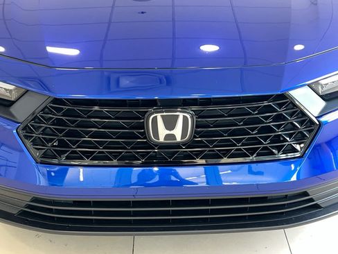 Used 2023 Honda Accord Sport image 6