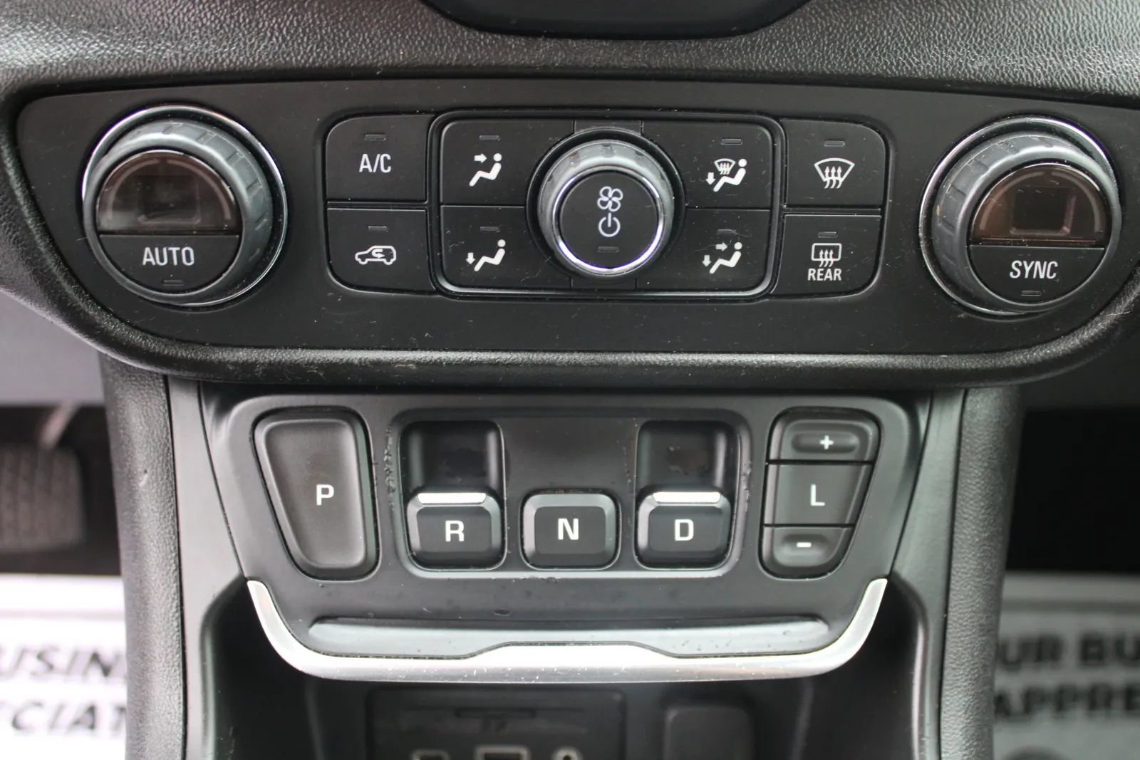 Used 2019 GMC Terrain Denali w/ Advanced Safety Package FWD image 18
