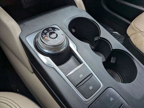 Used 2020 Ford Escape SEL image 11