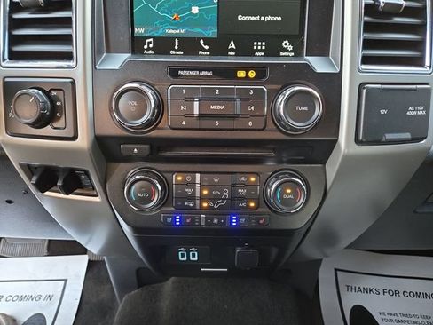 Used 2018 Ford F350 Lariat w/ Camper Package AWD/4WD image 28