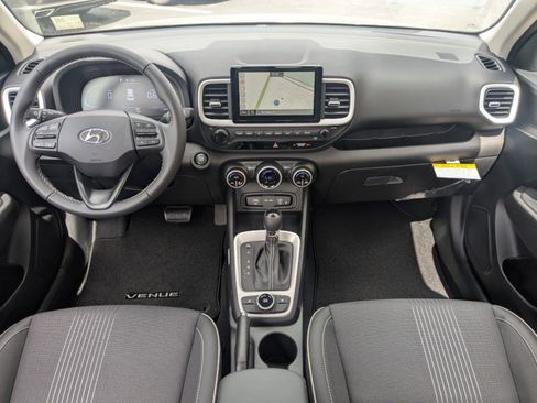 New 2025 Hyundai Venue Limited image 13