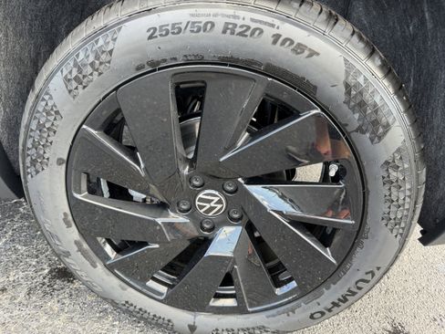 New 2026 Volkswagen Atlas Cross Sport SE image 29