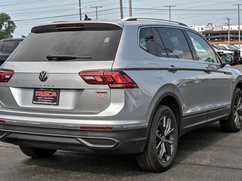 Used 2022 Volkswagen Tiguan SE AWD/4WD image 10