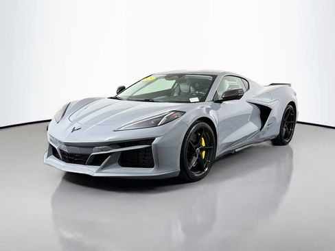 Used 2025 Chevrolet Corvette E-Ray w/ Battery Protection Package AWD/4WD image 3