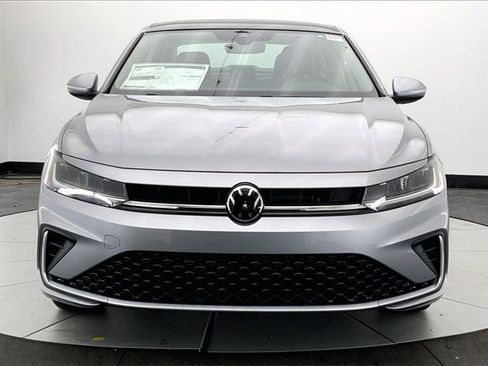 New 2026 Volkswagen Jetta SE image 3