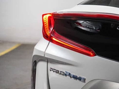 Certified 2018 Toyota Prius Prime Premium image 12