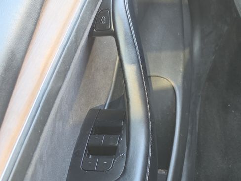 Used 2022 Tesla Model 3 Long Range AWD/4WD image 25