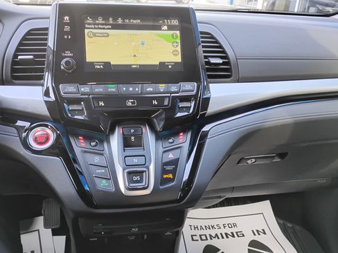 Used 2024 Honda Odyssey Touring image 7