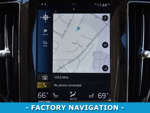 Used 2019 Volvo XC60 T8 Momentum w/ Advanced Package image 15