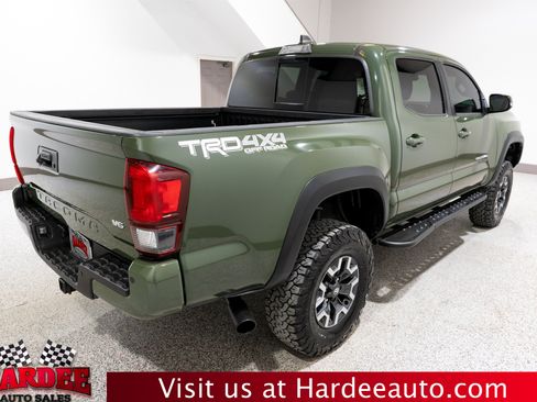 Used 2021 Toyota Tacoma TRD Off-Road w/ Technology Package AWD/4WD image 5