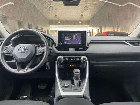 Used 2025 Toyota RAV4 LE image 18