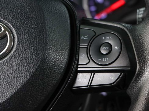 Used 2020 Toyota RAV4 LE FWD image 14