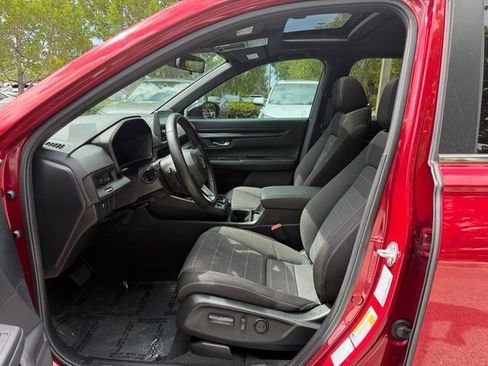 Used 2025 Honda CR-V Sport image 11