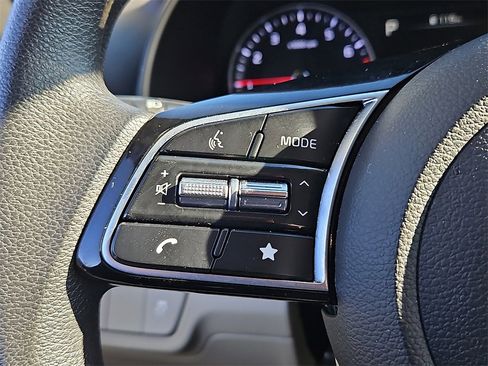 Certified 2023 Kia Forte LXS image 22