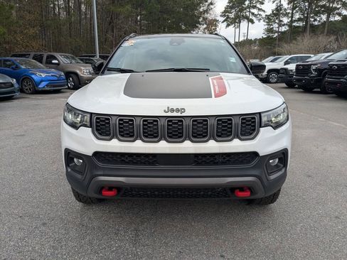 Used 2024 Jeep Compass Trailhawk image 10