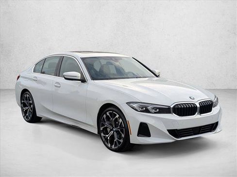 Used 2025 BMW 330i Sedan w/ Premium Package RWD image 3