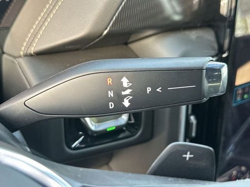 New 2025 GMC Yukon XL Elevation image 16