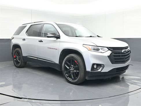 Used 2019 Chevrolet Traverse Premier w/ Redline Edition AWD/4WD image 3