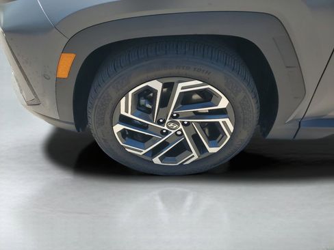 Certified 2025 Hyundai Tucson Limited FWD image 29