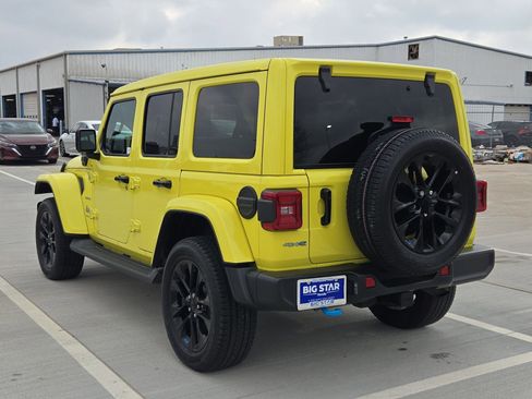 Used 2023 Jeep Wrangler Sahara w/ Cold Weather Group image 6