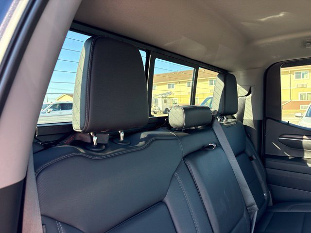 Used 2022 GMC Sierra 1500 SLT w/ SLT Premium Plus Package AWD/4WD image 41