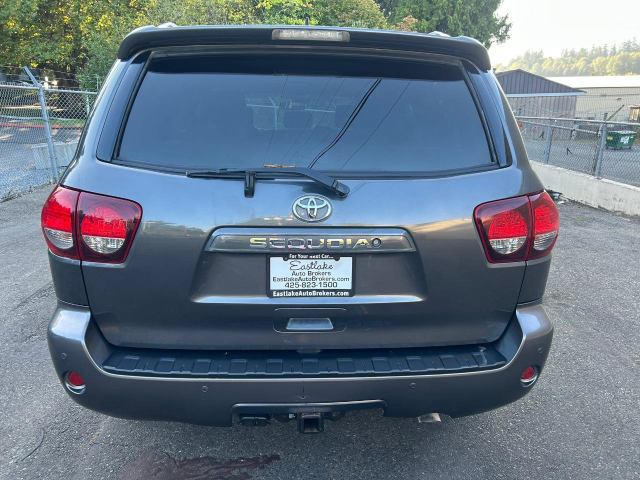 Used 2018 Toyota Sequoia SR5 w/ Premium Package AWD/4WD image 6