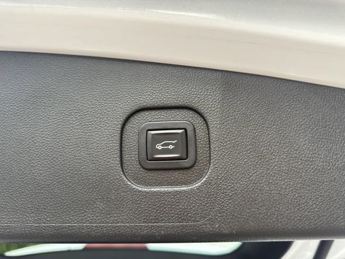 Used 2016 GMC Terrain SLT w/ Open Road Package AWD/4WD image 14